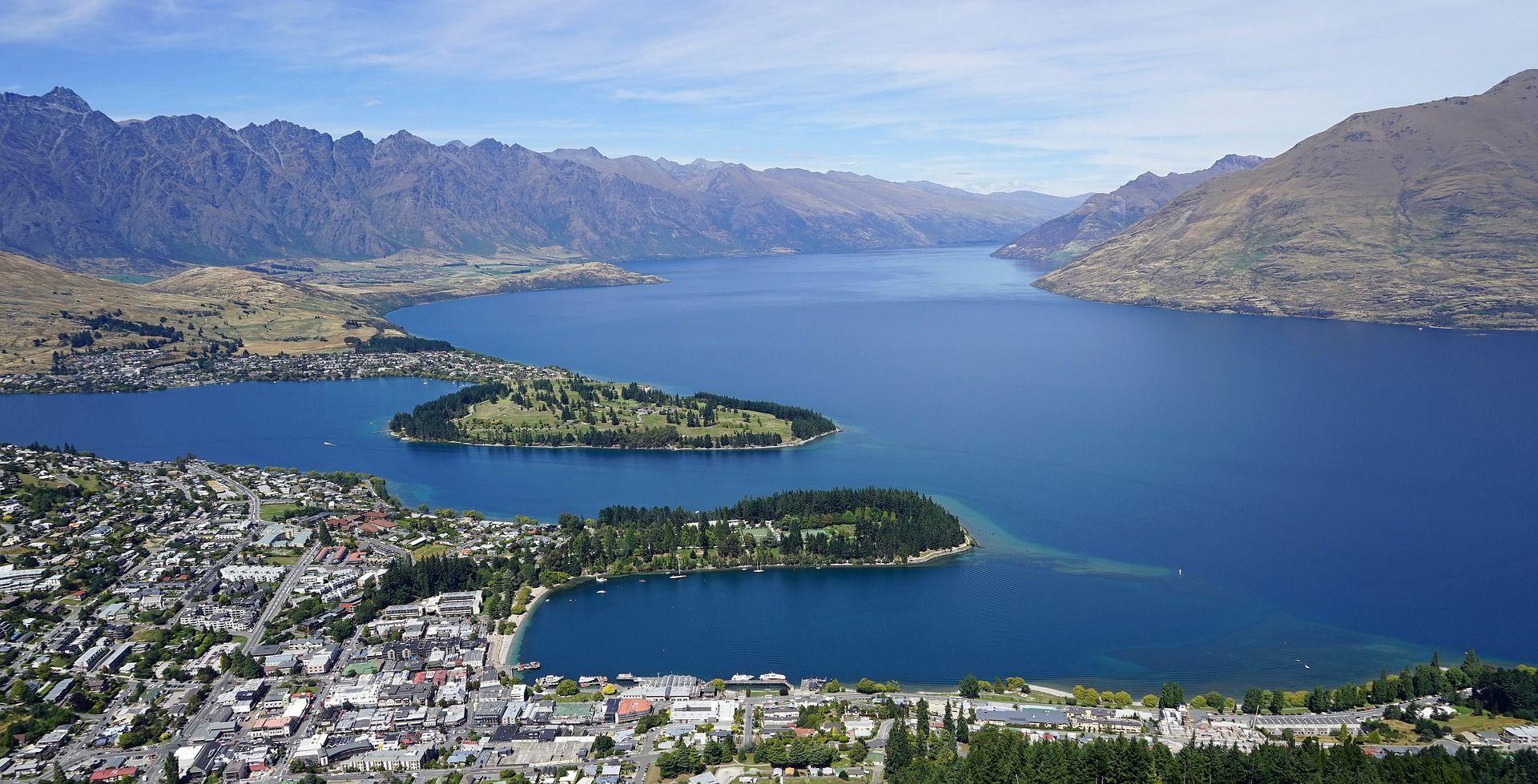 lake wakatipu